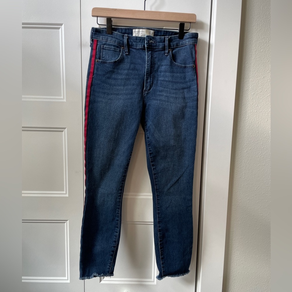 Abercrombie & Fitch Ankle Jeans with red stripe detail